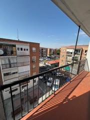 Pis  Calle rio henares. Piso con ascensor y acceso con rampa, a 2 minutos del metro