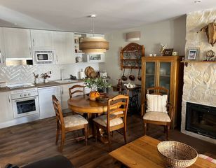 Casa adossada  Calle extramuros. Casa completamente reformada y amueblada con alta calidad.