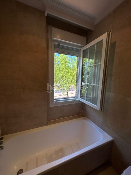 Foto d927ef0e-afa5-4bfd-9c26-e3dd5800f8a0. Pis amb calefacció a Canillas Madrid