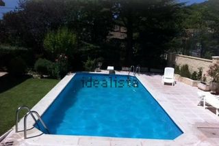 Chalet à Collado Mediano. Chalet independiente con piscina propia, terreno de 1500m2 en ur