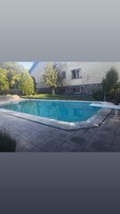 Chalet in Collado Mediano. Chalet independiente con piscina propia, terreno de 1500m2 en ur