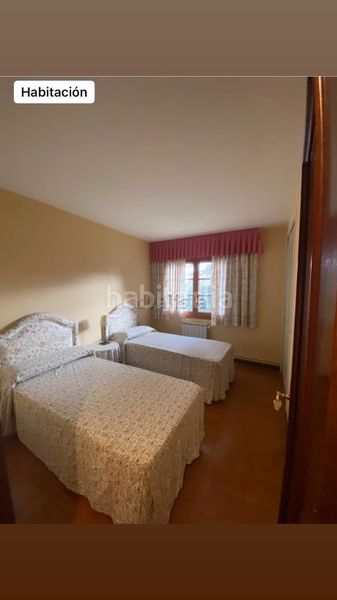Foto e0ff3c90-917d-407e-a994-3d901efbd28a. Xalet amb xemeneia calefacció aparcament piscina a Becerril de la Sierra