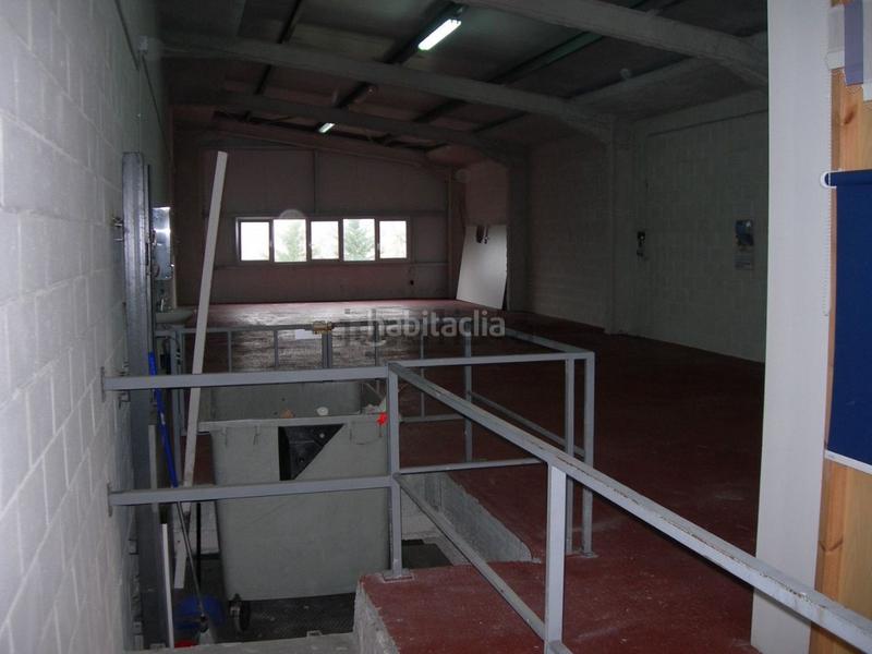 Foto 30eaea67-e6c8-4fe9-b660-57d7189f85df. Nau industrial a Muskiz