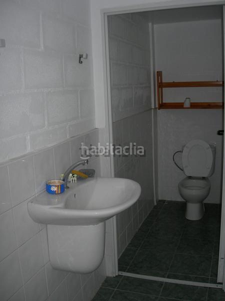 Foto fc0bfc3b-3640-4c07-a413-8b0785a6adab. Nau industrial a Muskiz