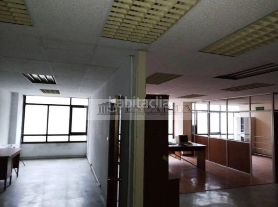 Foto 0d8c60ce-8f27-4bd4-ba61-fb2521ff6018. Capannone industriale in Rekalde Centro Bilbao