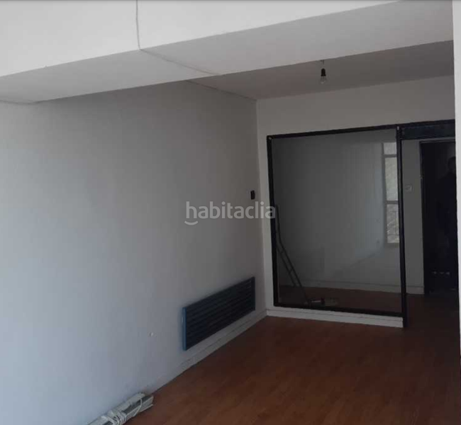 Foto 038cbb17-27c7-4943-933d-347f9d6be6fd. Terreno residencial edificio en obra parada en Navia