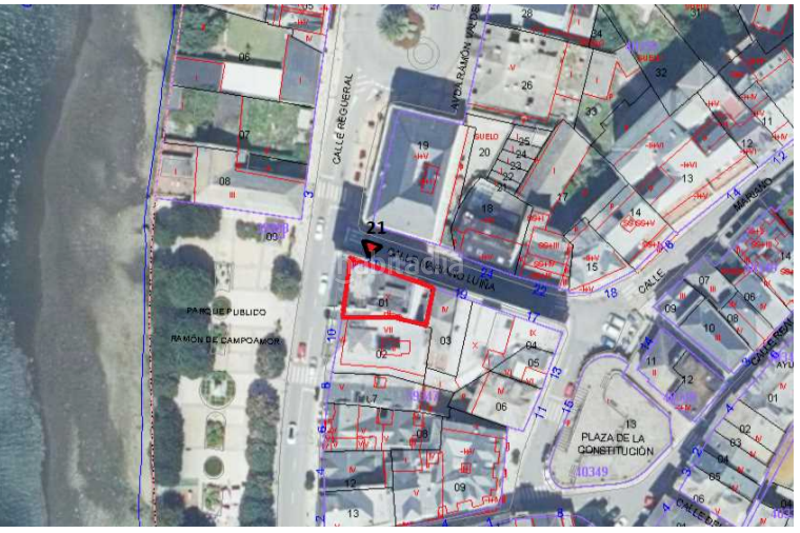 Foto 56bb44d2-20d0-49b0-8dc1-1deb94610df9. Terreno residencial edificio en obra parada en Navia