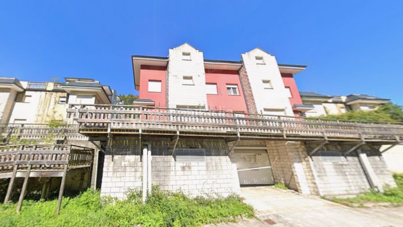 Foto 51d93f43-7a36-4784-a6d1-4b15c482fb06. Edifici a Arredondo