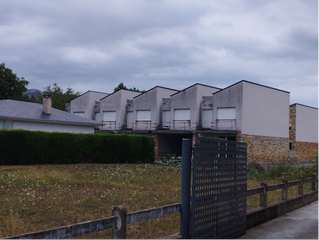 Terreny residencial a Corrales de Buelna (Los). Solar con obra en curso en corrales de buelna