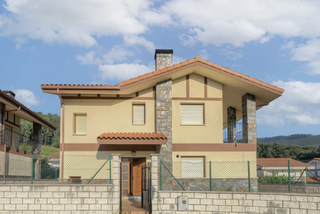 Maison à Samano. Chalet unifamiliar a 7 minutos del centro de castrourdiales