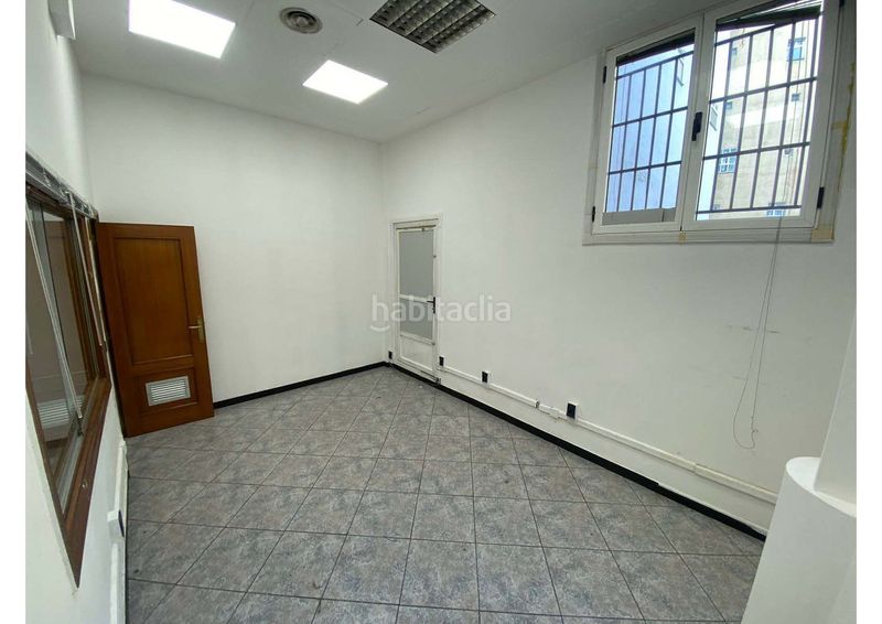Foto 30f4a4f6-23db-4b4c-bfa8-40ae4c3d98c5. Local comercial a Ametzola Bilbao