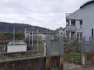 Terreny residencial a Castañeda. Solar con obra en curso en castañeda, cantabria