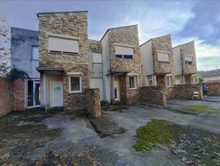 Terreny residencial a Corrales de Buelna (Los). Solar con obra en curso en los corrales de buelma