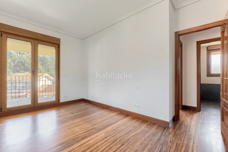 Foto 553a8cd1-b672-475d-ace6-b062e3ddc7a3. Haus mit heizung pool in Samano Castro - Urdiales