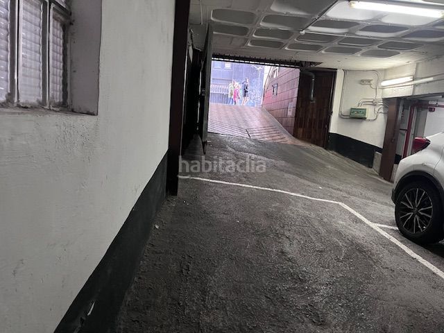 Foto 0a6d7517-8fd9-4ce1-9922-2d515c3b1fc3. Aparcament cotxe a Plaza Circular Bilbao
