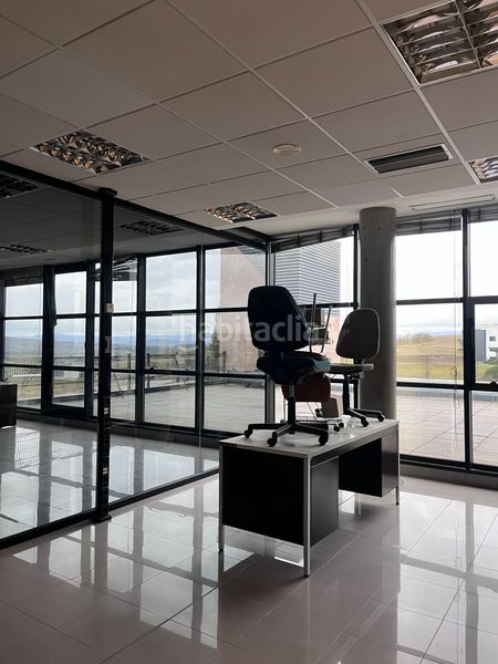 Foto 8b1fe503-0827-4b65-9f2b-2b9e384d0efa. Lloguer edifici a Zona Rural Noroeste Vitoria - Gasteiz