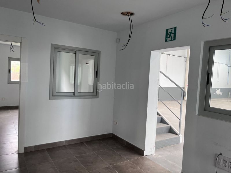 Foto 0c486a0d-efd5-4726-9f61-1770d814cd78. Nau industrial a Deba