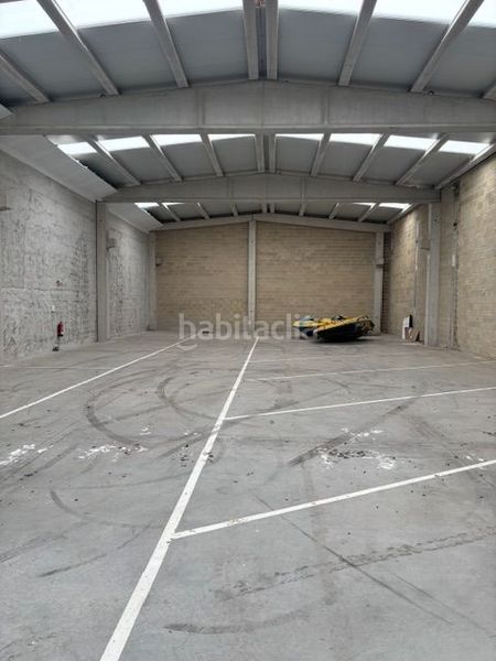 Foto 250b1ed2-4f4f-44f5-8eb6-e64fdd466e29. Nau industrial a Deba