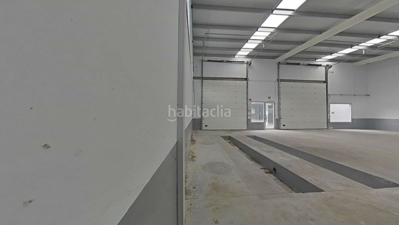 Foto 2ae80524-886e-4352-838b-c7f46282a138. Nau industrial a Deba