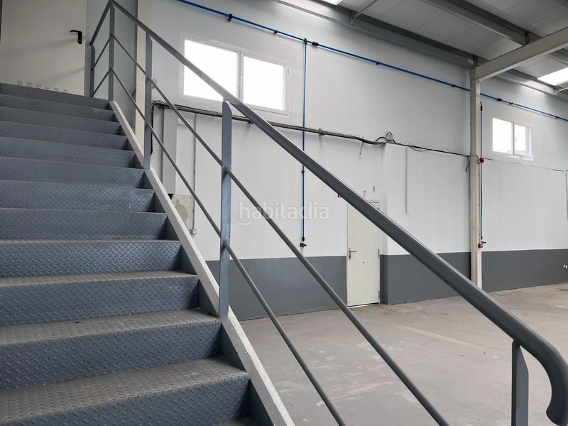 Foto ab39669e-0d6f-4752-bffe-5724406bfd4e. Nau industrial a Deba