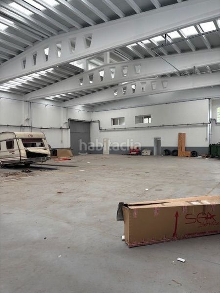 Foto c983d001-b179-49e6-bbc7-10a1eff17a4f. Nau industrial a Deba