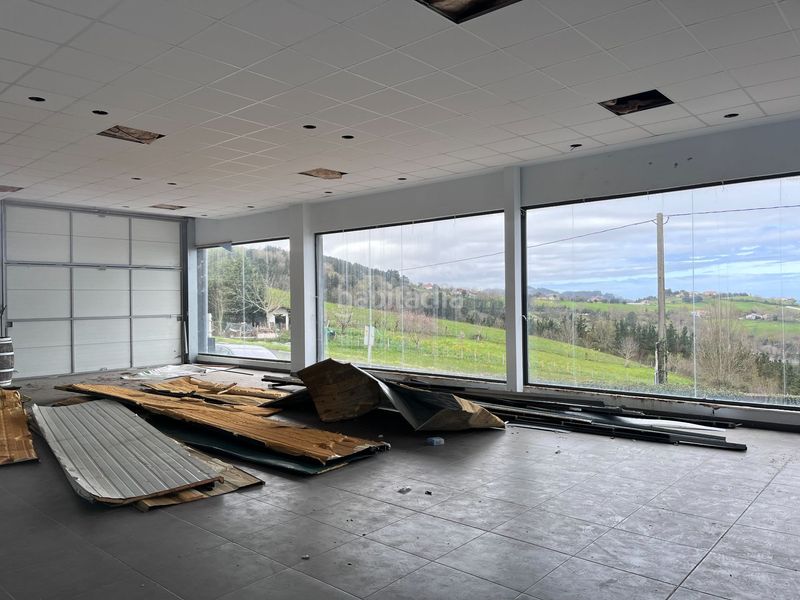 Foto f121cc23-72ee-4dfc-bf0f-a4cb2d3c97fc. Nau industrial a Deba