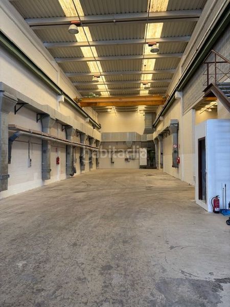 Foto 2bcbcb82-fa29-4aff-9b0c-92ef7c95b361. Location bâtiment à usage industriel dans Loiu