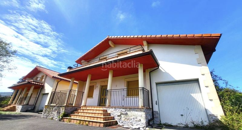 Foto 0307bf2f-c0a8-40b2-81bd-e3a535c15970. Casa venta de 2 casas individuales en Liendo