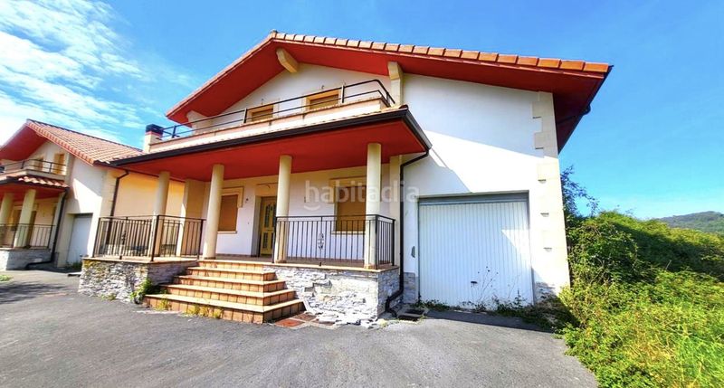 Foto d59bf3a0-d232-488f-a387-79239023bd96. Casa venta de 2 casas individuales en Liendo