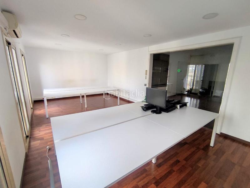 Foto 7893d637-ea6b-4671-9bc4-7c3b0df2bf3a. Location bureau dans carrer de pelai 32 dans Raval Barcelona