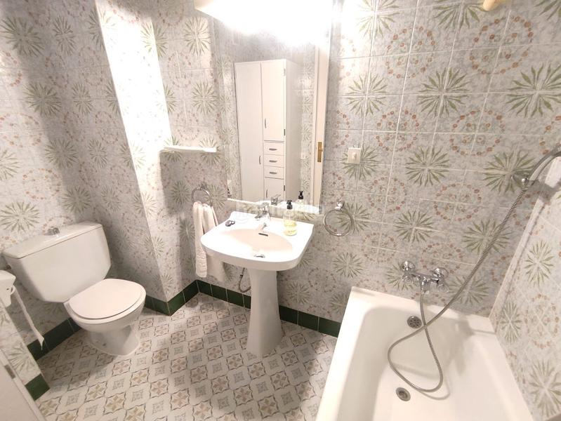 Foto 401fd45c-8964-4672-8c2b-04a3daa577bc. Alquiler piso en avinguda del paral·lel 98 precioso piso amueblado totalmente exterior con dos amplios balcones/terraza en Barcelona