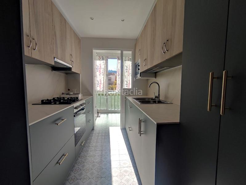 Foto 641775ed-c85d-4ee4-8609-4741e816c479. Location appartement dans avinguda del paral·lel 98 dans Barcelona