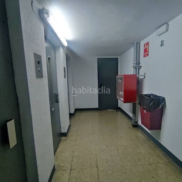 Foto f68a9321-9a34-490c-b44b-8ed78372c7ea. Aparcament cotxe a carrer de casp 51 a Dreta de l´Eixample Barcelona
