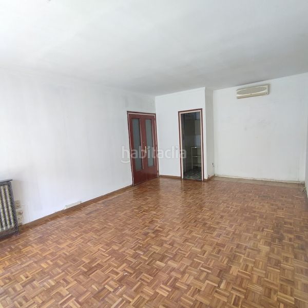 Foto 0c20f5a7-622d-4770-aad0-6608de3fa5d9. Piso precioso piso, elegante y con solera. en Vila de Gràcia Barcelona