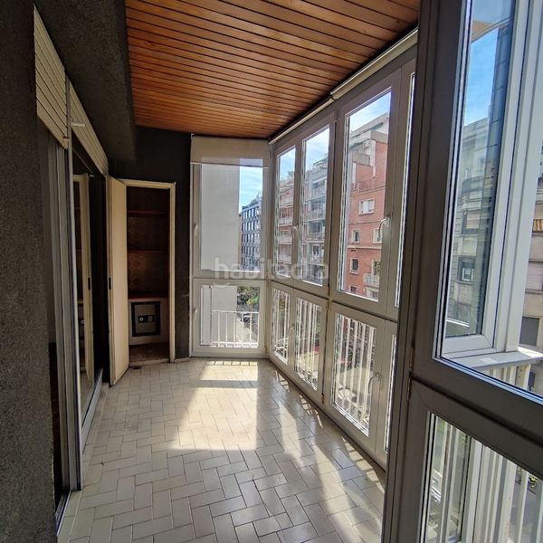 Foto 3e9970e2-b34c-46d9-bc10-bd20aed5bcb1. Piso precioso piso, elegante y con solera. en Vila de Gràcia Barcelona