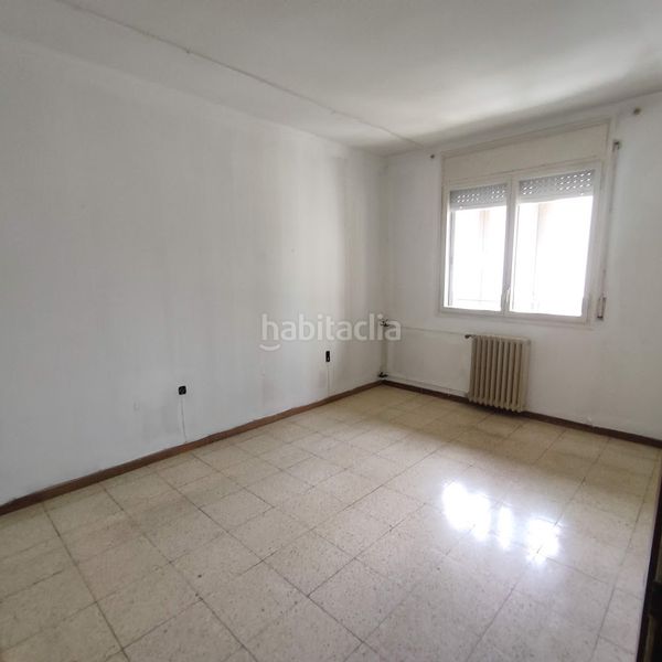 Foto 8b7e90ad-09a1-4f5a-ad20-06414f1eb5f4. Piso precioso piso, elegante y con solera. en Vila de Gràcia Barcelona