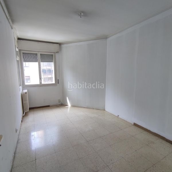 Foto 91452c6b-8b09-4b9b-8f7d-7a5f27c892b2. Piso precioso piso, elegante y con solera. en Vila de Gràcia Barcelona