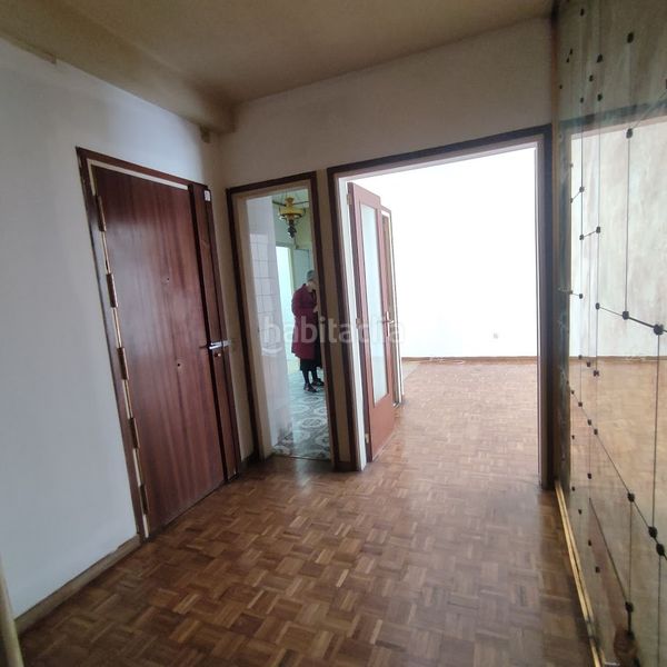 Foto c7a0d192-0a69-42d5-a9e8-988f1b466e06. Piso precioso piso, elegante y con solera. en Vila de Gràcia Barcelona