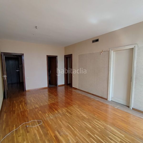 Foto 6cd2df79-2b1c-498a-8e8c-7c544c555b83. Pis a carrer de ribes 27 a Fort Pienc Barcelona