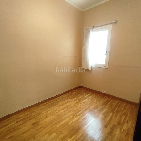 Foto aa3d0e10-2ea2-476b-a3eb-e8e10f675a63. Pis a carrer de ribes 27 a Fort Pienc Barcelona