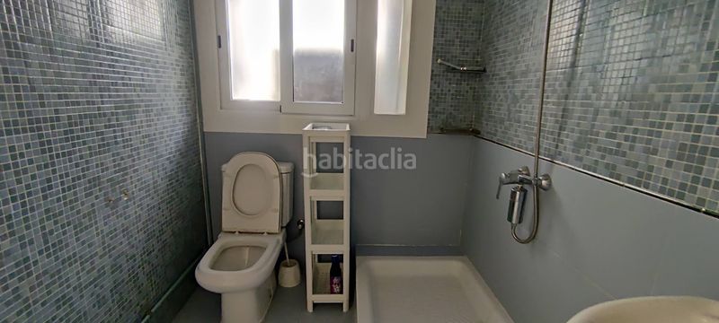 Foto 042a598a-7f80-4126-a11a-f5103d70942b. Pis a Raval Barcelona
