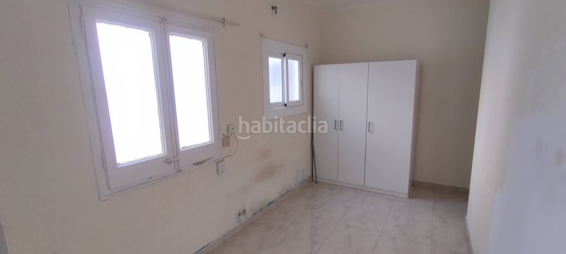 Foto 0ad8b041-2958-4852-b349-7b32b7af3ab9. Pis a Raval Barcelona