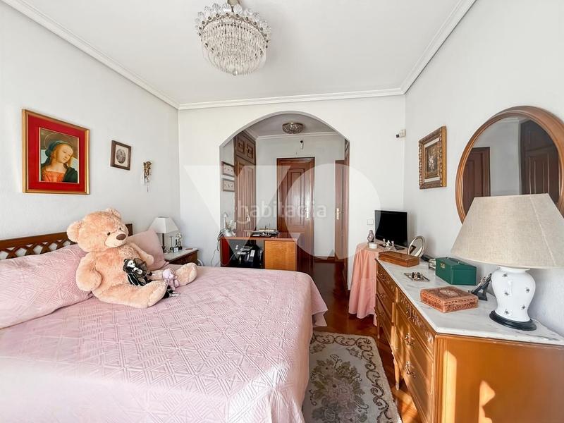 Foto bf201f91-d2ad-437b-9cc4-ee0279371007. Piso  en pinar de chamartín, , hortaleza en Costillares Madrid