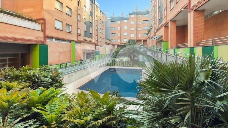 Foto a010f892-3f87-4a64-bfc9-9294371febb8. Pis amb calefacció aparcament piscina a Pinar del Rey Madrid