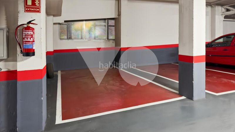 Foto a0482f5d-1236-401c-844b-47e08532230e. Pis amb calefacció aparcament piscina a Pinar del Rey Madrid