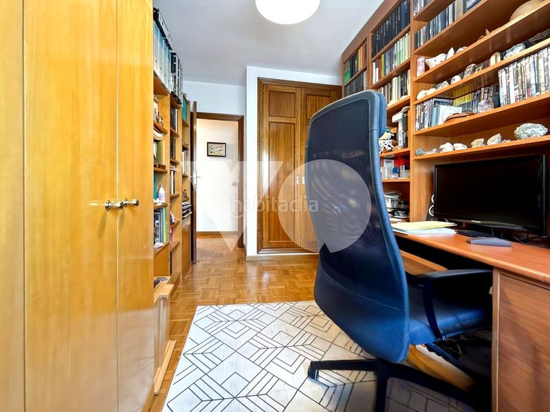 Foto 06ab5767-0d3d-4883-a111-1786c96448e4. Pis amb calefacció aparcament a Conde Orgaz - Piovera Madrid