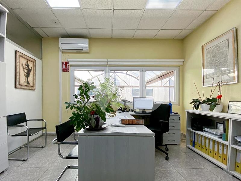 Foto 5f1c7d5d-ad10-4a20-be46-f2545e4ff0f7. Local comercial local en venta , madrid en Carlos Ruiz Collado Villalba