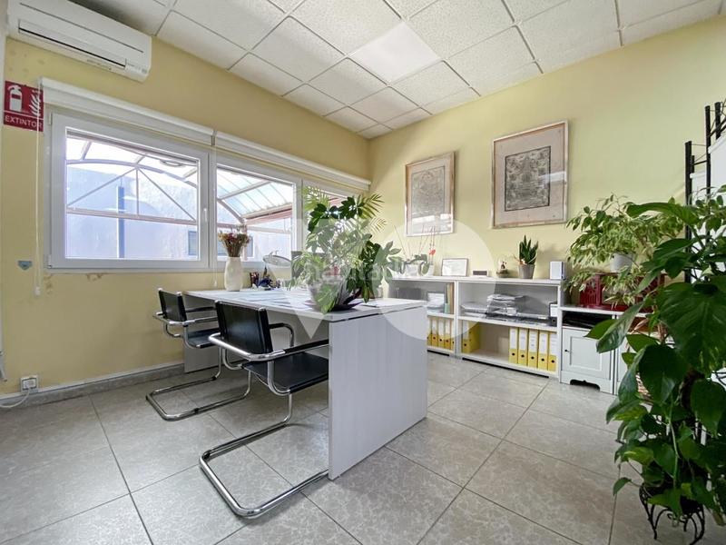 Foto 91558d3c-cec1-481f-a0c7-5d6d98bc39b8. Local comercial local en venta , madrid en Carlos Ruiz Collado Villalba