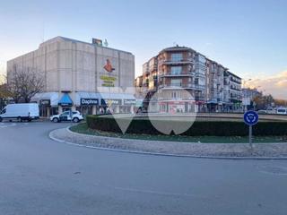 Business premise en Real 59. Local en venta, villalba estacin,  madrid