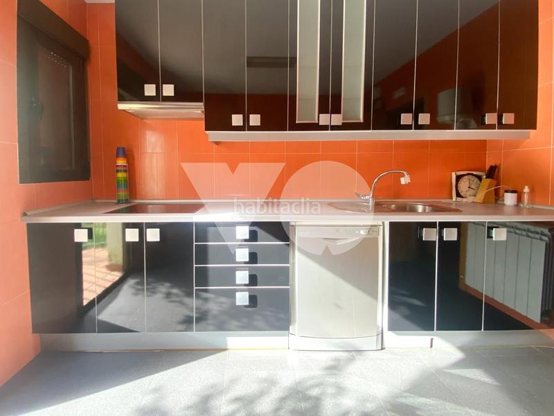 Foto 1ecf19e0-c1ef-4a06-9e7f-bd125dfb16c2. House with pool in Becerril de la Sierra